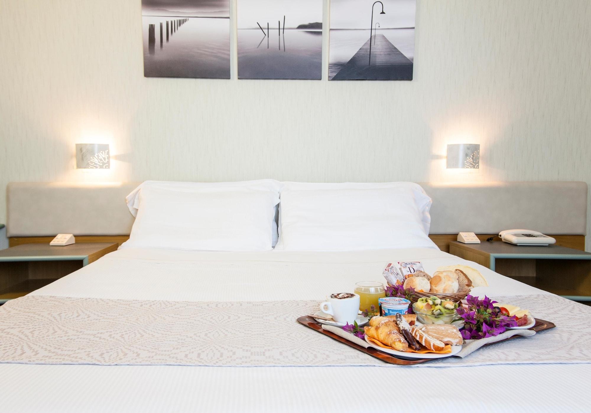 Best Western Hotel Residence Italia Quartu SantʼElena Екстериор снимка