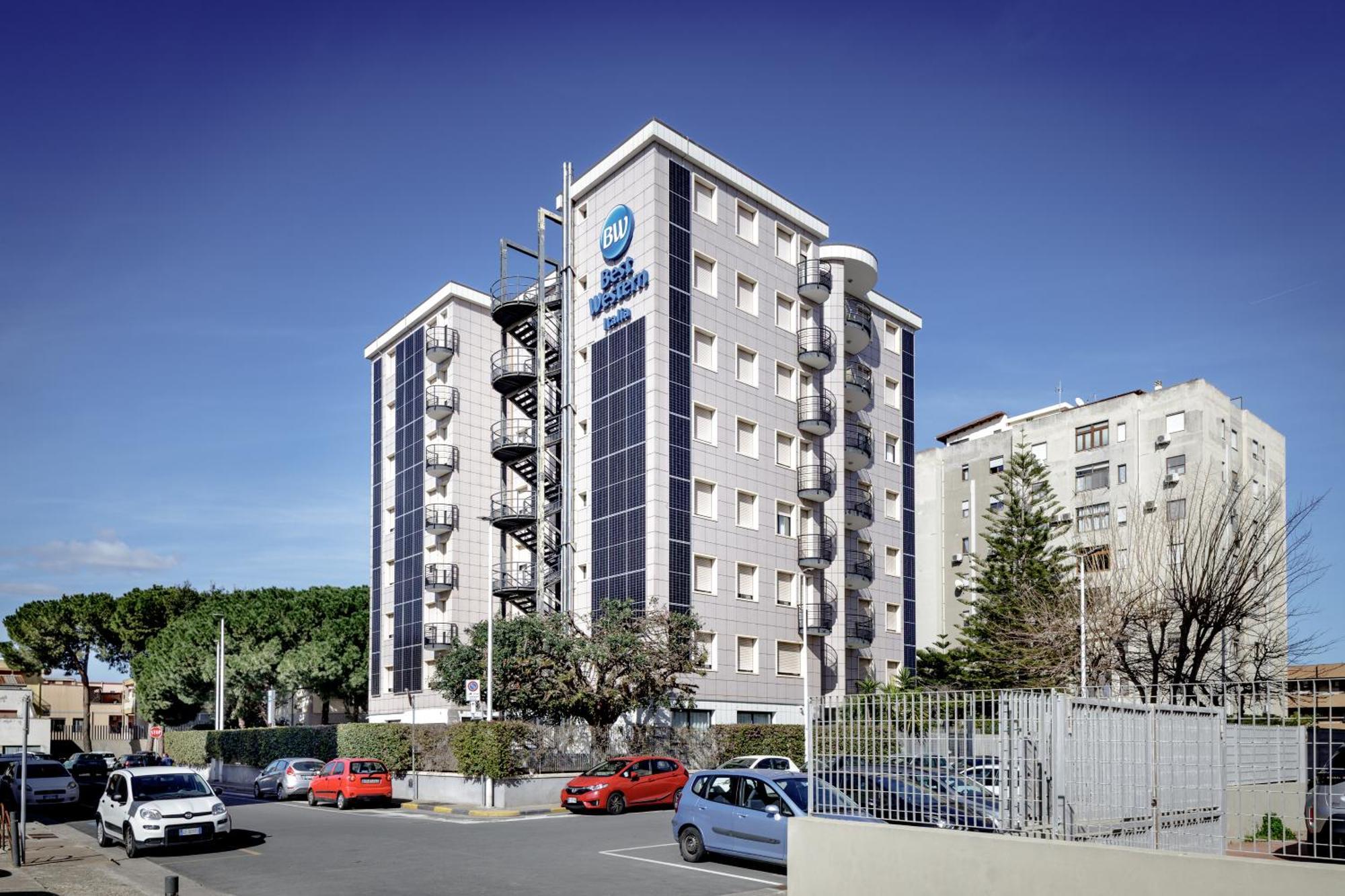 Best Western Hotel Residence Italia Quartu SantʼElena Екстериор снимка