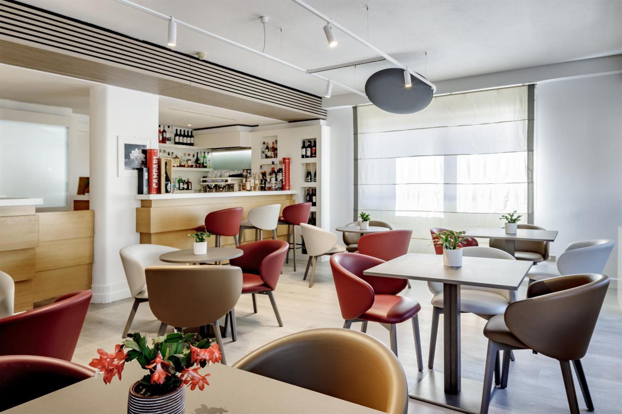 Best Western Hotel Residence Italia Quartu SantʼElena Екстериор снимка