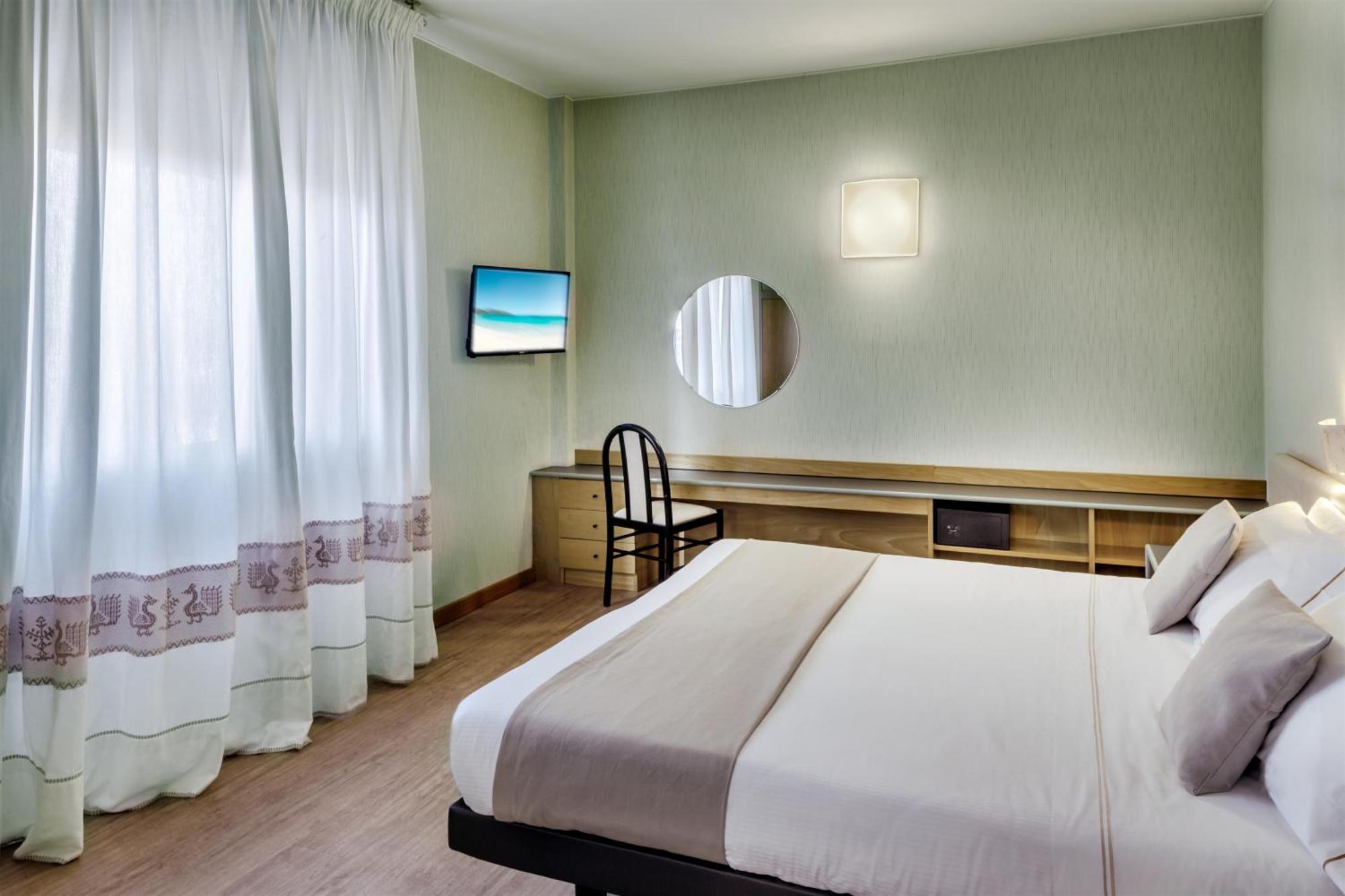 Best Western Hotel Residence Italia Quartu SantʼElena Екстериор снимка